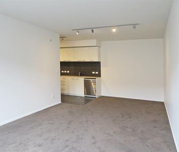 The Fireman's Apartment - Petone - Photo 2