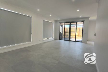 BRAND NEW MODERN HOME IN PERFECT LOCATION - Photo 3