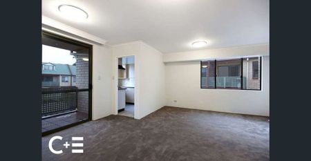 Spacious + Convenient - Photo 4