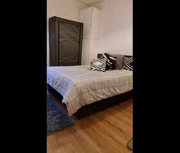 1 Bed Flat, Glasgow, G42 - Photo 6