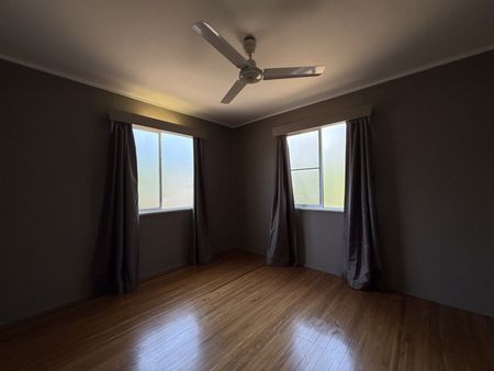 4 Rita Court, Kelso QLD 4815 - House For Rent - $490 | Domain - Photo 3