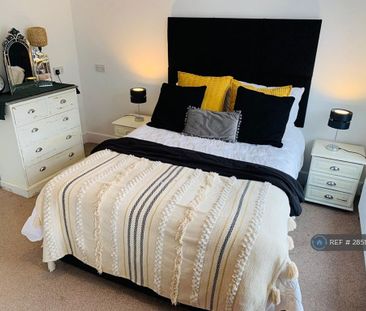 Studio to rent - Photo 6