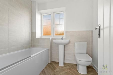 3 bedroom detached house to rent - Photo 5