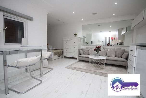 1 Bedroom Studio To Rent - Photo 1