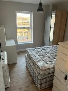 Cheltenham Road, Bristol - Photo 2