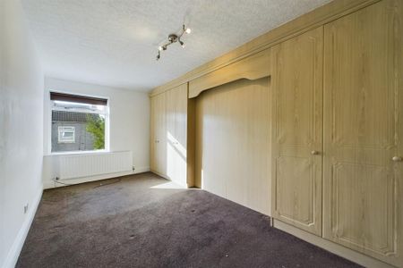 3 bedroom property to rent - Photo 3