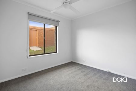 11 Howell Crescent Kangaroo Flat VIC - Photo 4