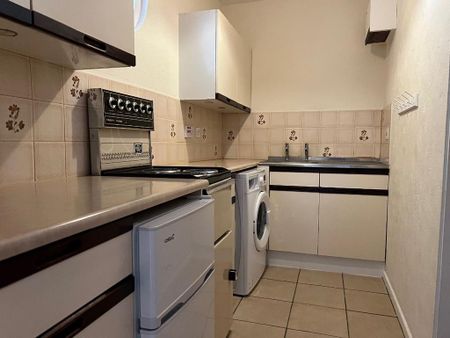 1 bedroom flat to rent - Photo 3