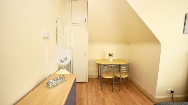 Flat share to rent - Photo 1