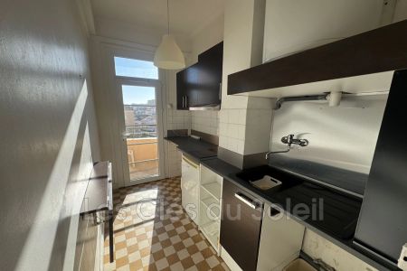 Location appartement 44 m² Toulon - Photo 3