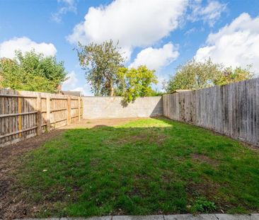 3 bed House - Detached To Let - Photo 5