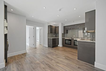 1 bedroom in a house share to rent - Photo 3