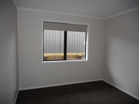 Family Home - Close to Excellent Schooling - Photo 5