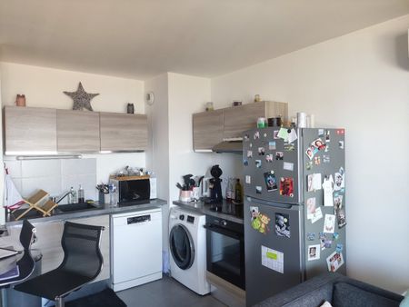 Location Appartement 2 pièces 44m² SETE 34200 - Photo 2