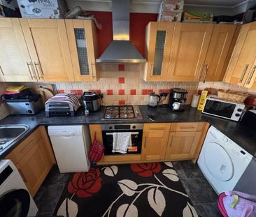 2 bedroom terraced house to rent - Photo 4