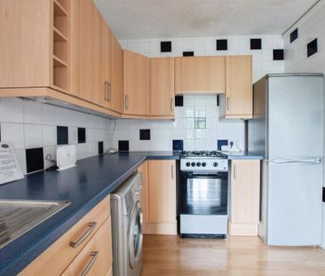 Bodorgan Road, BOURNEMOUTH - Photo 3