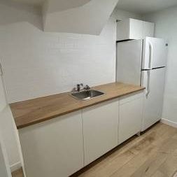 1 bedroom basement with separate entrance - Photo 3