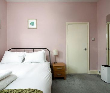 Green Street - Photo 4