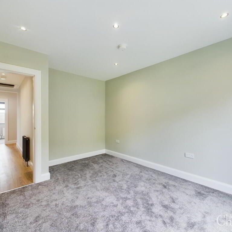 12 Glennor Crescent, Carryduff, Belfast, BT8 8HW - Photo 1