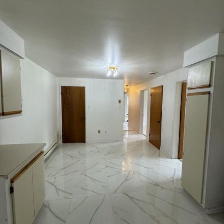 Grand appartement 4 1/2 à louer, Vimont, Laval, Qc - Photo 3