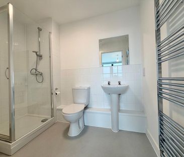 2 bedroom flat to rent - Photo 6