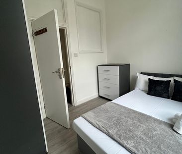 4 Bed Flat, Chandos House, NW2 - Photo 5