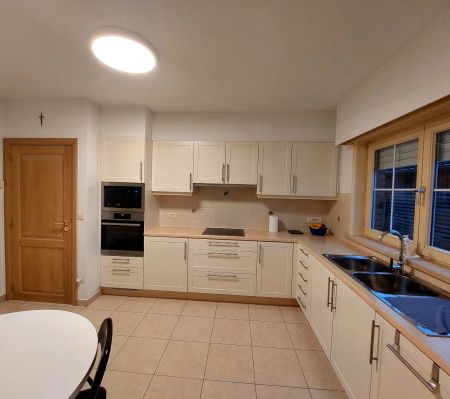 Te huur – Charmante alleenstaande woning met garage in Wakken - Photo 4