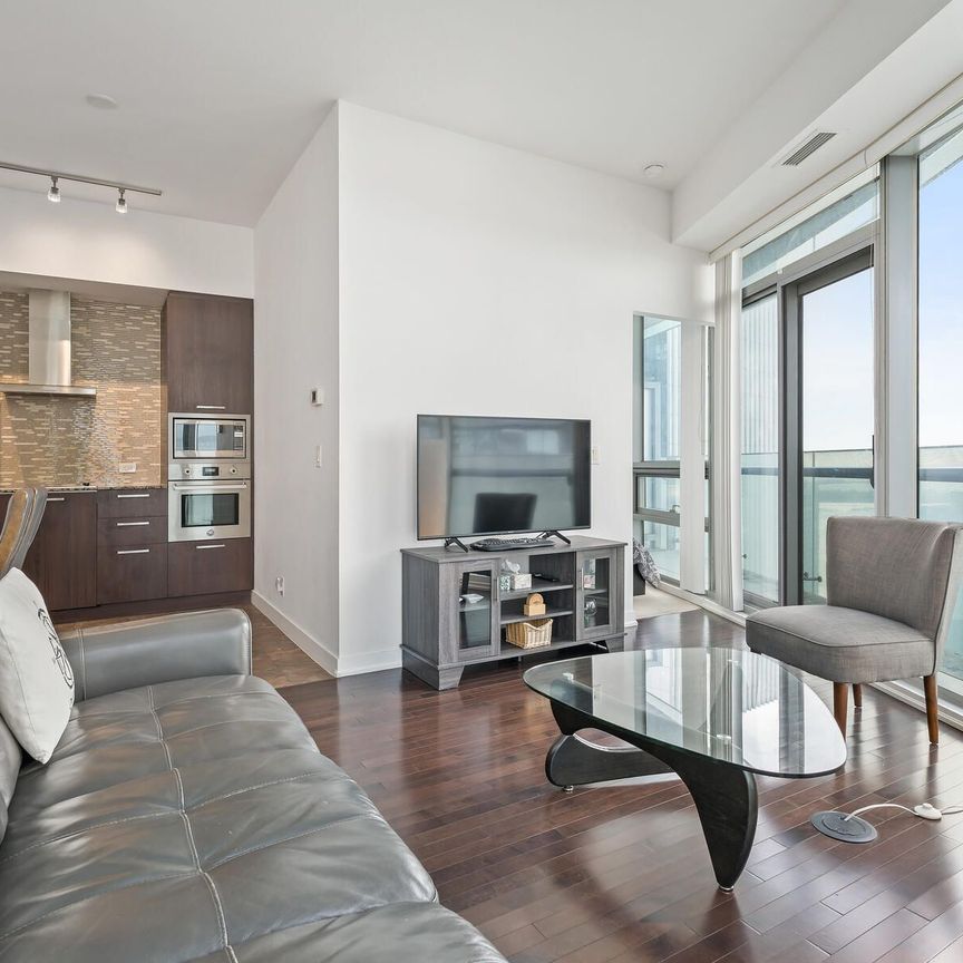 For Lease - 14 York Street Unit# 3705, Toronto, Ontario - Photo 1