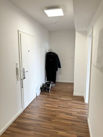 Düsseldorf-Stadtmitte! Provisionsfrei für den Mieter! 3 Zimmer und eingebaute Teeküche! - Foto 2