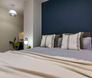 Vibrant Bedroom Apartment, LN5 - Photo 4