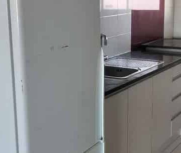 3 bedroom townhouse - Photo 2