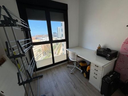 3 room luxury Flat for rent in Valencia - Photo 2