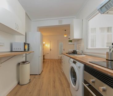 Beautiful apartment at Calle Salvador Almenar - Photo 4