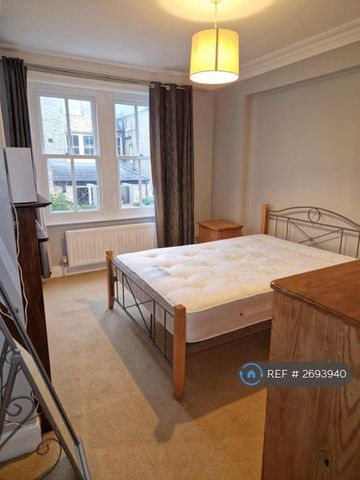 5 bedroom terraced house to rent - Photo 5