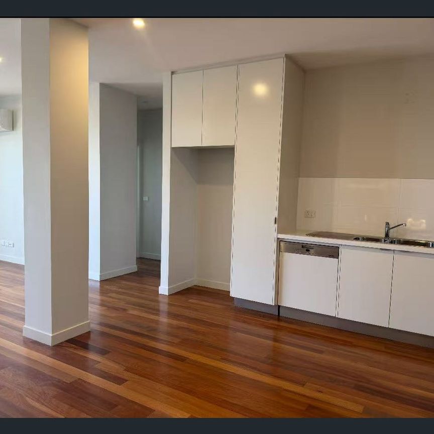 Exceptionally Spacious Modern Apartment with Storage Near Tunstall Square - Photo 1