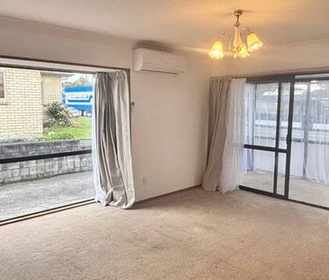 2 Bedroom on Queen St - Photo 5