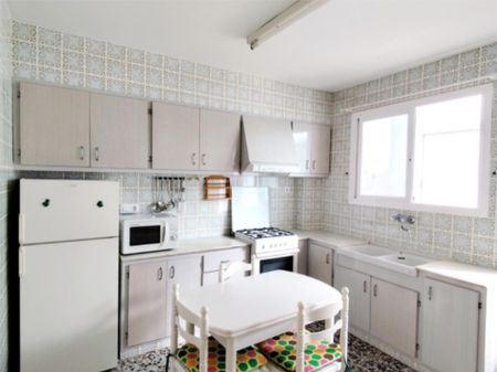 Piso de alquiler en Calle Calle Isla de Sicilia, 12, Oliva Playa - Photo 2