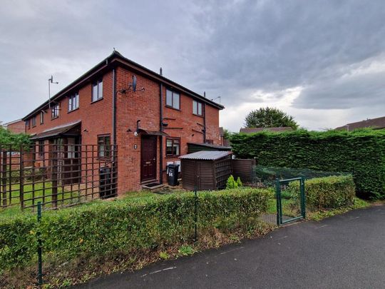 2 bedroom end of terrace house to rent - Photo 1