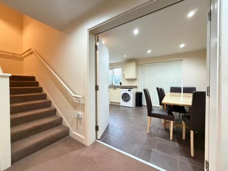 5 bedroom terraced house to rent - Photo 2