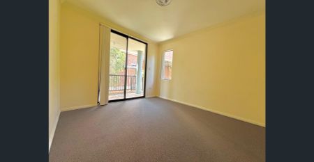 Spacious 2-Bedroom Unit with Balcony & Garage in Pendle Hill - Photo 2