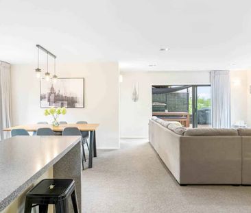 Perfect location with sea views - Photo 4