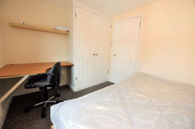 4 bedroom House in Harold Walk - 4 bed, Leeds - Photo 3