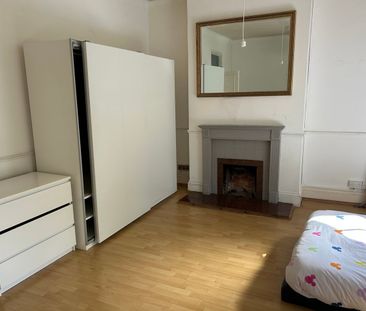 Room in a Shared House, Fletching Road, E5 - Photo 3