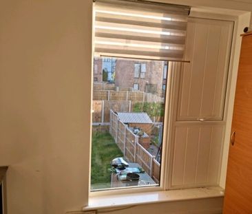 Room in a Shared House, Laburnum Road, L7 - Photo 4
