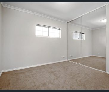 Simple, Comfortable Living in Heart of Joondalup - Photo 3