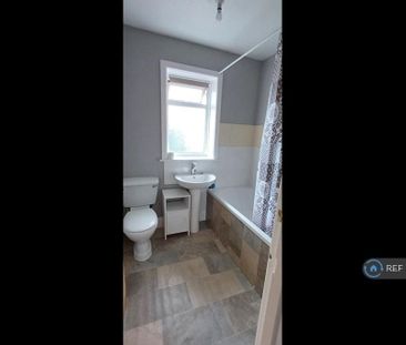 2 bedroom maisonette to rent - Photo 4