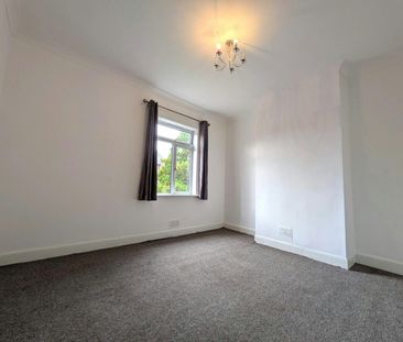 Terraced House to rent on - Photo 2