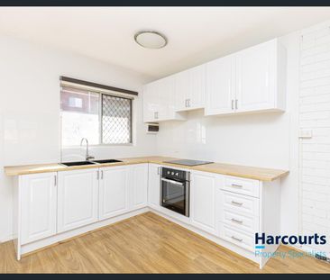 Be the first to view this crisp and clean, renovated 2 bedroom 1 ba... - Photo 4