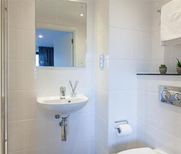 1 bedroom in a flat share to rent - Photo 6