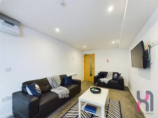 1 bedroom flat to rent - Photo 1